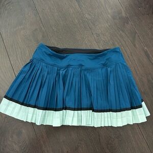 Lululemon Two-Toned Pleated Tennis Skirt